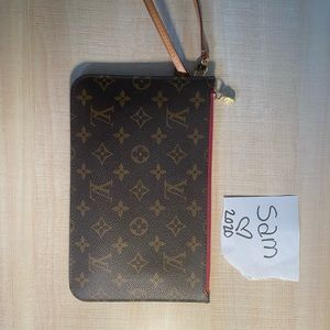 SOLD Louis Vuitton Neverfull MM Pouch